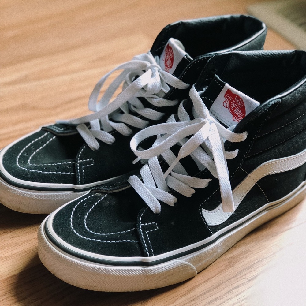 Women’s Vans Sk8-Hi Size 8
